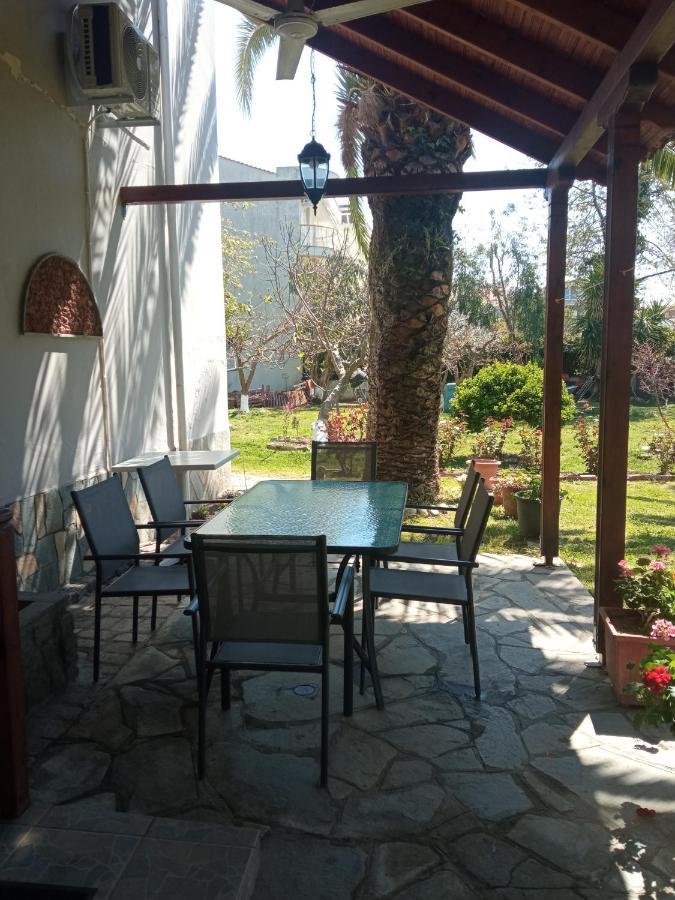 Sofia'S Garden Apartment Nea Peramos  Exterior photo